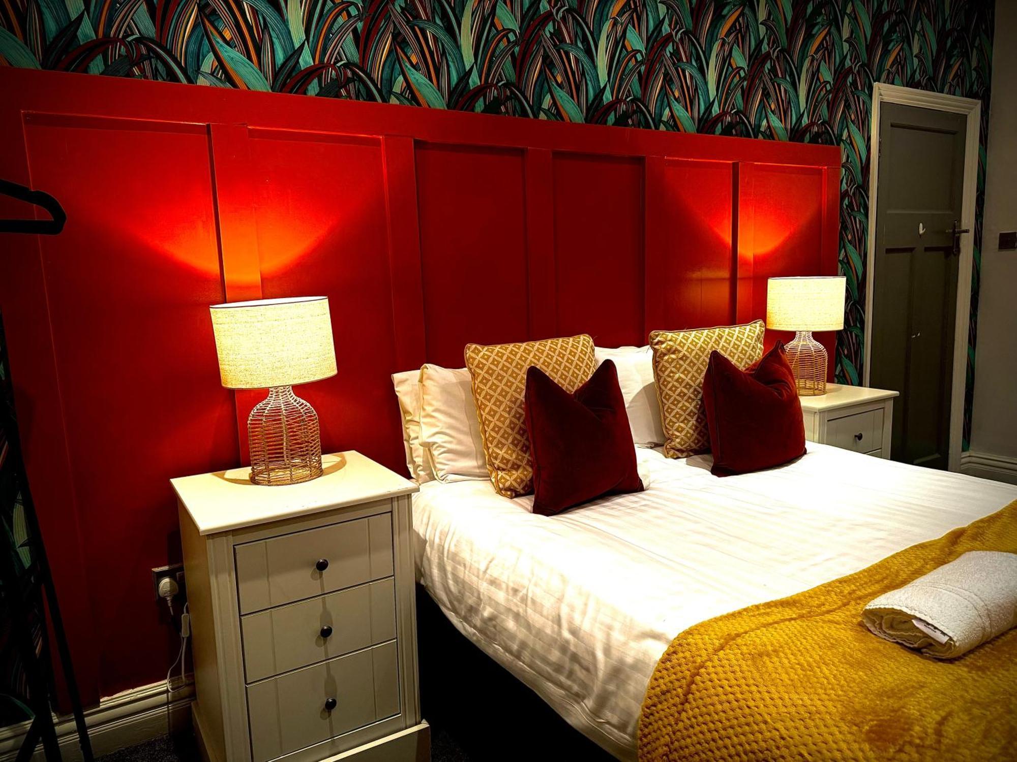 Sleeps10-Parking-Garden-Hottub-Petfriendly Villa แบล็คพูล ภายนอก รูปภาพ