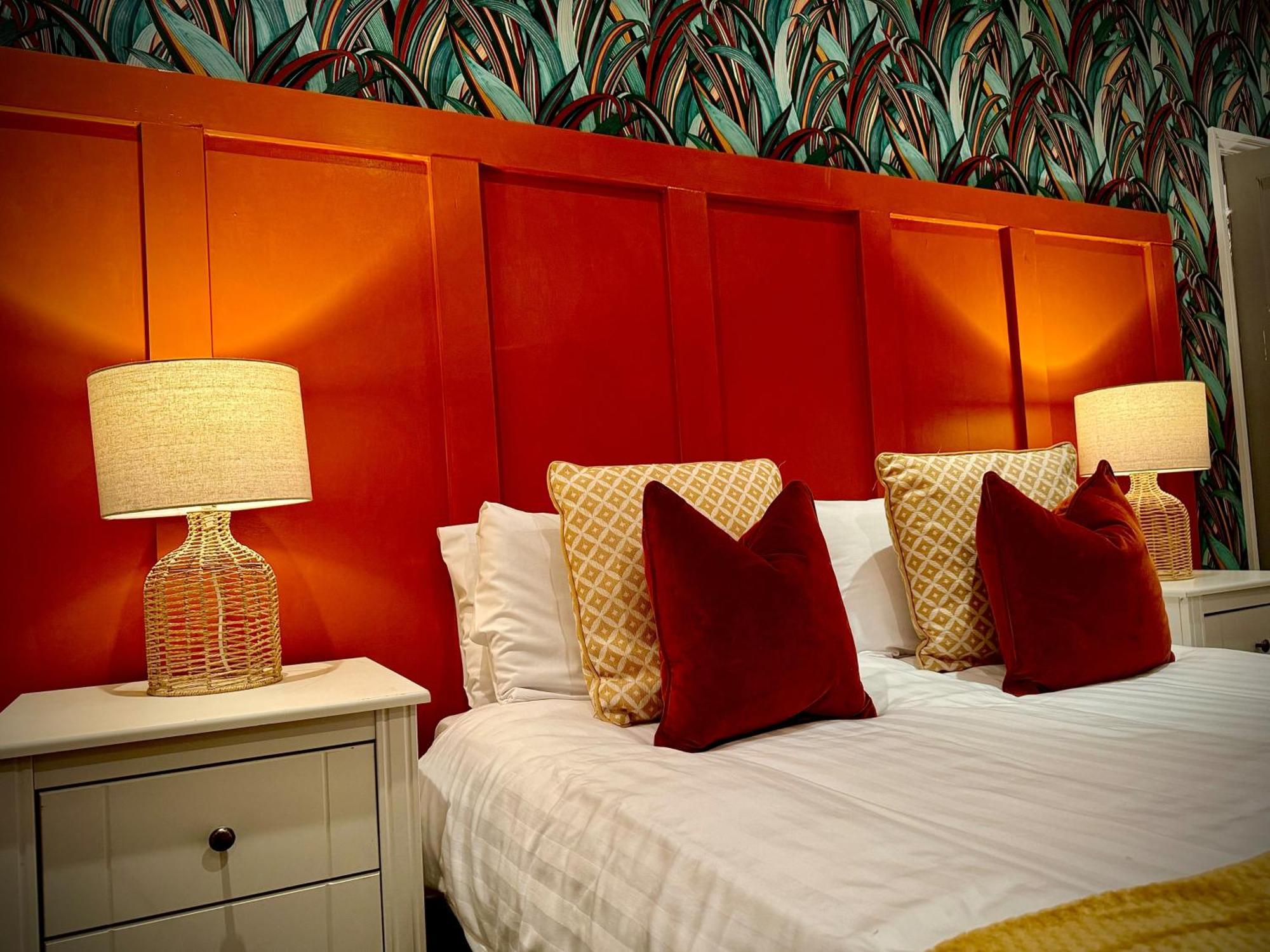Sleeps10-Parking-Garden-Hottub-Petfriendly Villa แบล็คพูล ภายนอก รูปภาพ