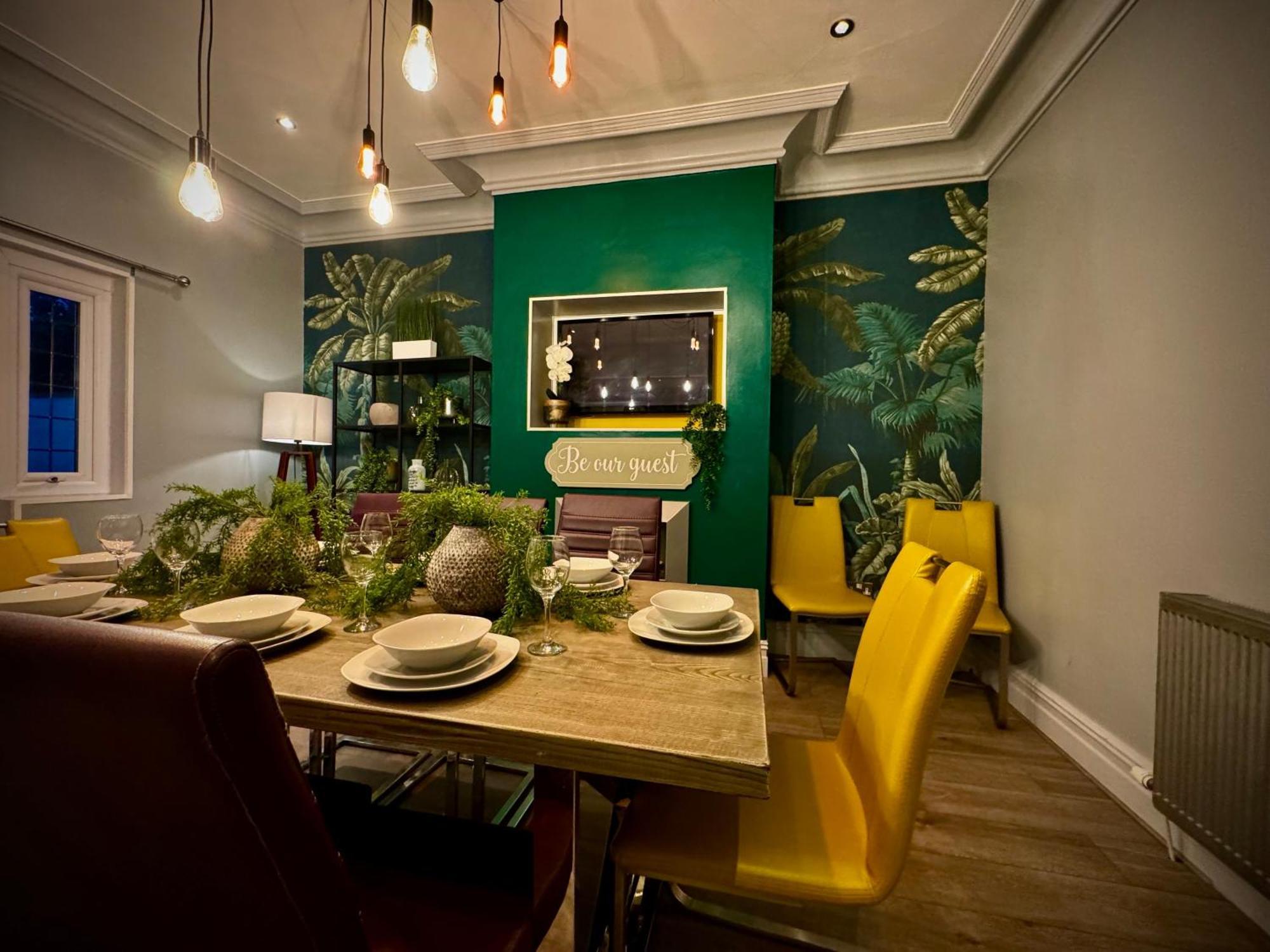 Sleeps10-Parking-Garden-Hottub-Petfriendly Villa แบล็คพูล ภายนอก รูปภาพ
